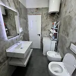 Arol Apartment, Daire *