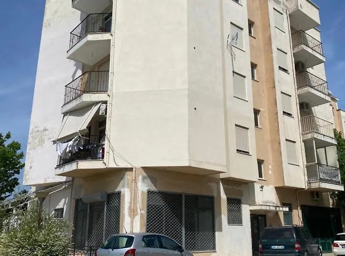 Arol Apartment, Daire Golem (Tirana)