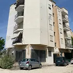 Arol Apartment, Appartamento Golem (Tirana)