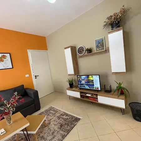 아파트 Arol Apartment, *