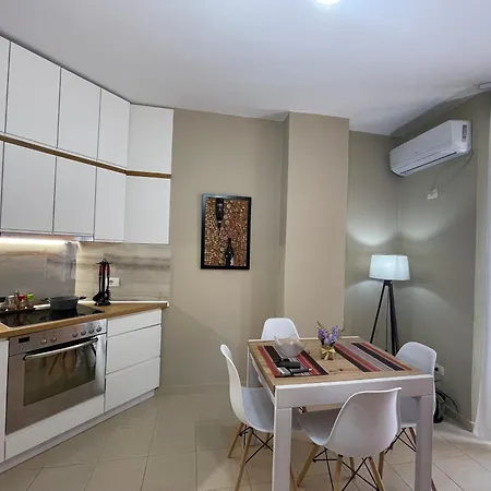 Arol Apartment, Golem Apartment