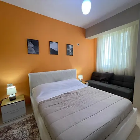아파트 Arol Apartment, *