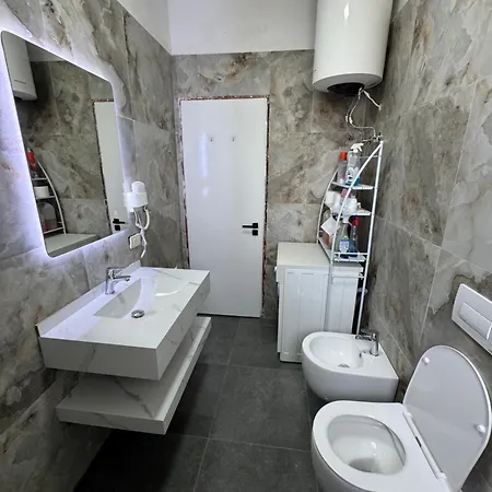 Arol Apartment, Golem Apartment *